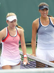 Katie Swan, Samantha Crawford