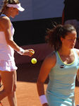 Xenia Knoll, Lara Arruabarrena