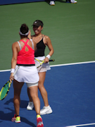 Caroline Dolehide, Vania King