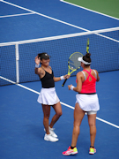 Vania King, Caroline Dolehide
